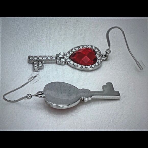 Red, crystal heart on key dangle earrings. - Picture 3 of 3